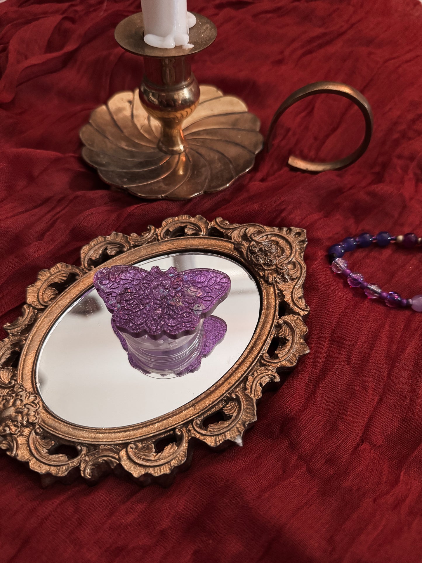NIGHTSHADE MOTH KINDLE HOLDER