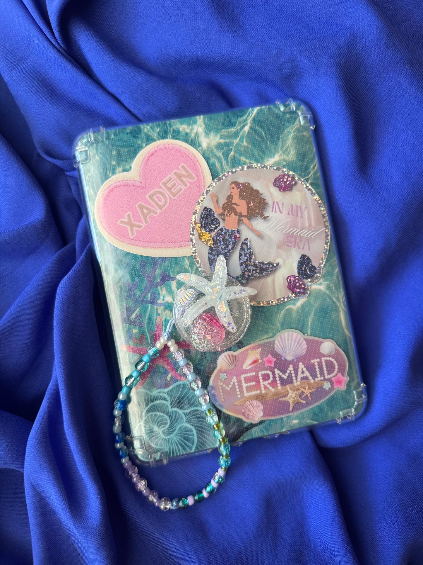 CORAL COVE KINDLE HOLDER