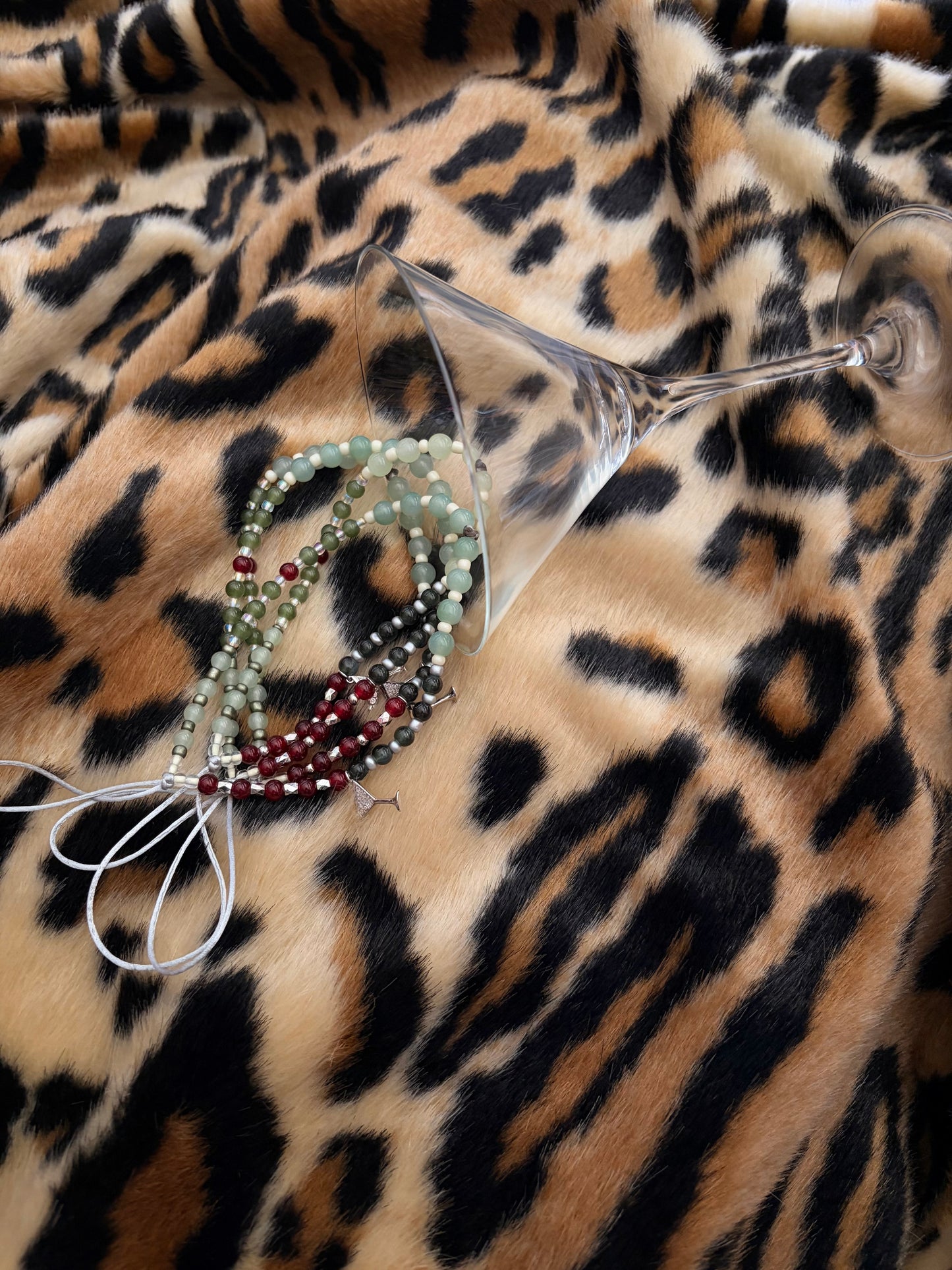 DIRTY MARTINI KINDLE CHAIN