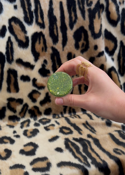 DIRTY MARTINI KINDLE GRIP